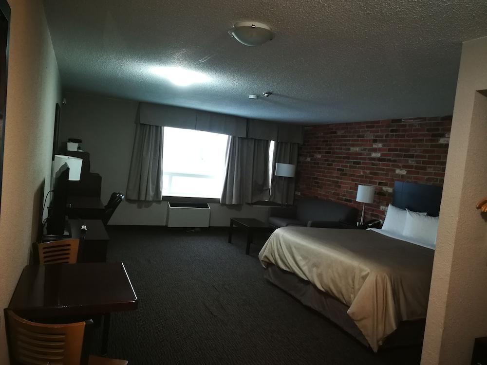 Super 8 By Wyndham Timmins On Hotel Exterior foto